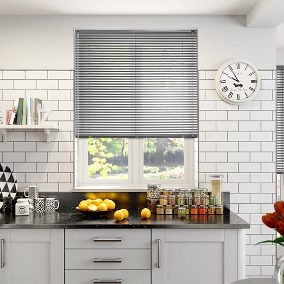 【つっぱり式】エッセンス　ブラッシュチタン アルミブラインド