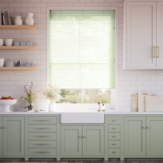 【カーテンレール可】エッセンス　ライトグリーン アルミブラインド