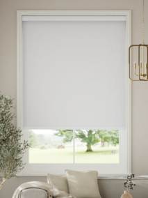 【カーテンレール可】遮光 ミルク ロールスクリーン サムネイル写真