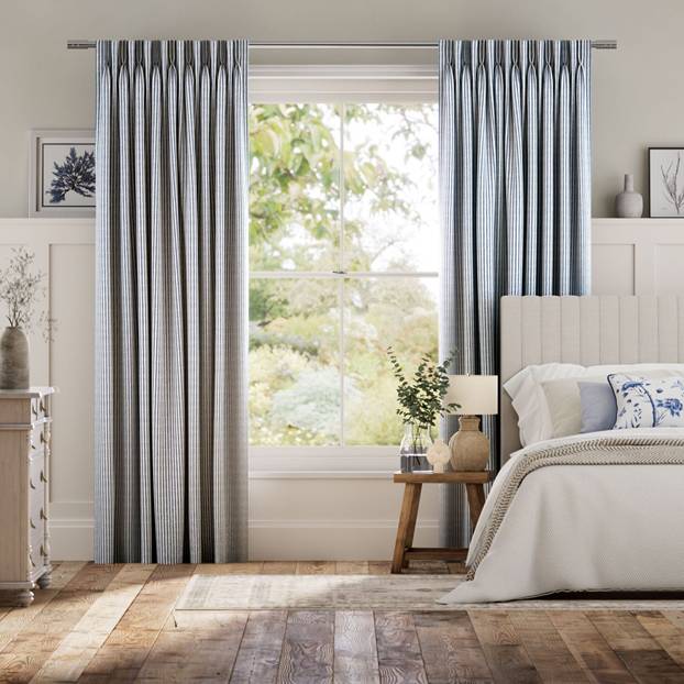 エラストライプ　ネイビー カーテン サムネイル写真