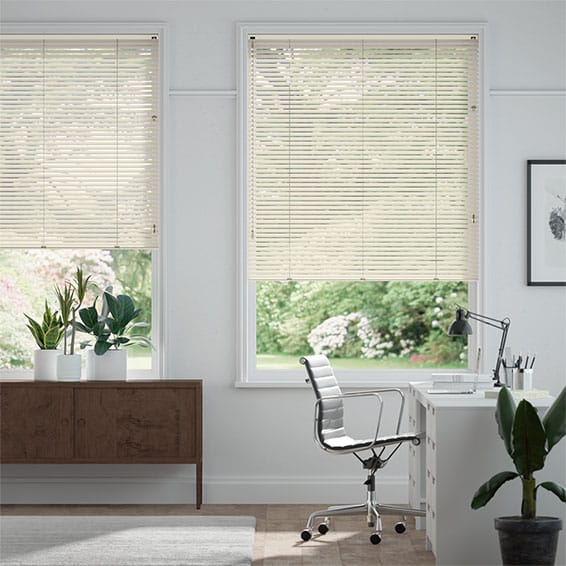 エッセンス　アンティークホワイト アルミブラインド