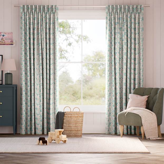 グレン・リヨン バジル カーテン サムネイル写真