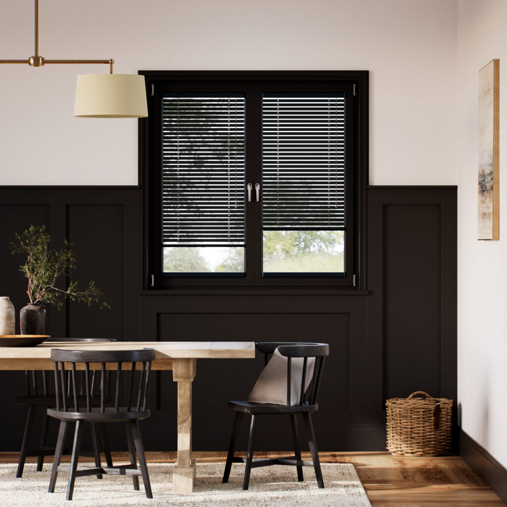 【窓貼りタイプ】プレミアム　ダークブラック アルミブラインド